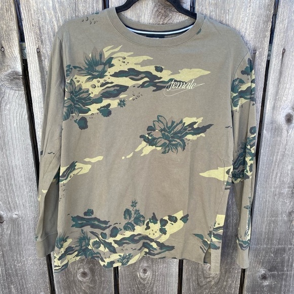 Nike Tops - Women's Nike Shirt Camo Swoosh Long Sleeve M Desert Woodland Streetwear City